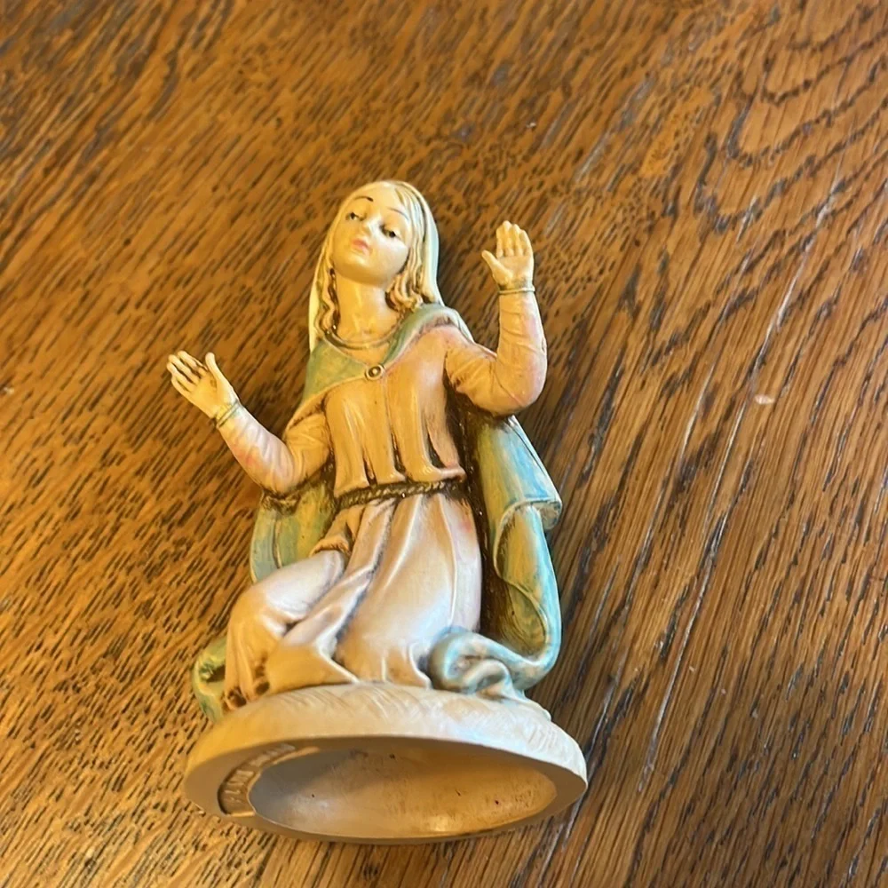 Fontaini Depose Italy Mary nativity figurine vintage no box